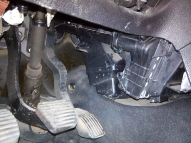 Как заменить радиатор и уплотнители в печке Peugeot 206