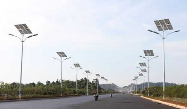 Уличное освещение на солнечных батареях функции фонарей